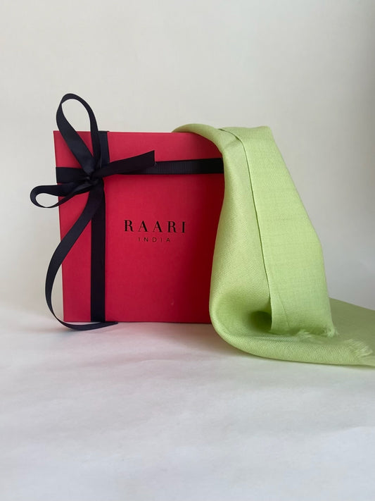 raari india, wedding favours, why stoles, shawls make perfect gifts, wedding favours, wedding gifts, winter weddings
