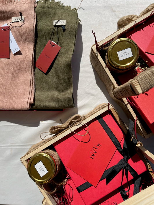 gifting, cashmere and pashmina, best gift ideas for women, gift ideas for bride and groom
