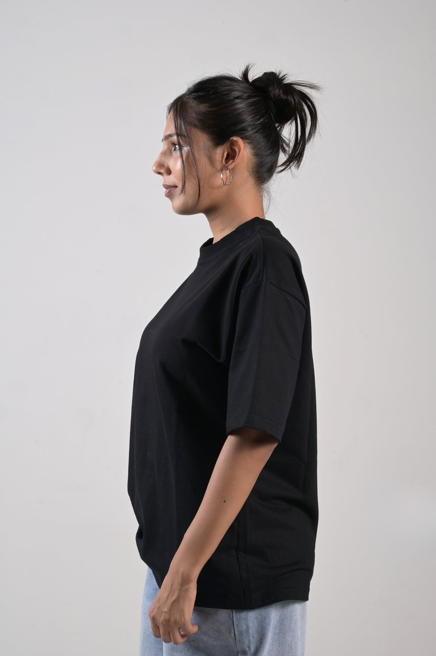 Raari Black Tee - Unisex Cotton Minimalist T-Shirt