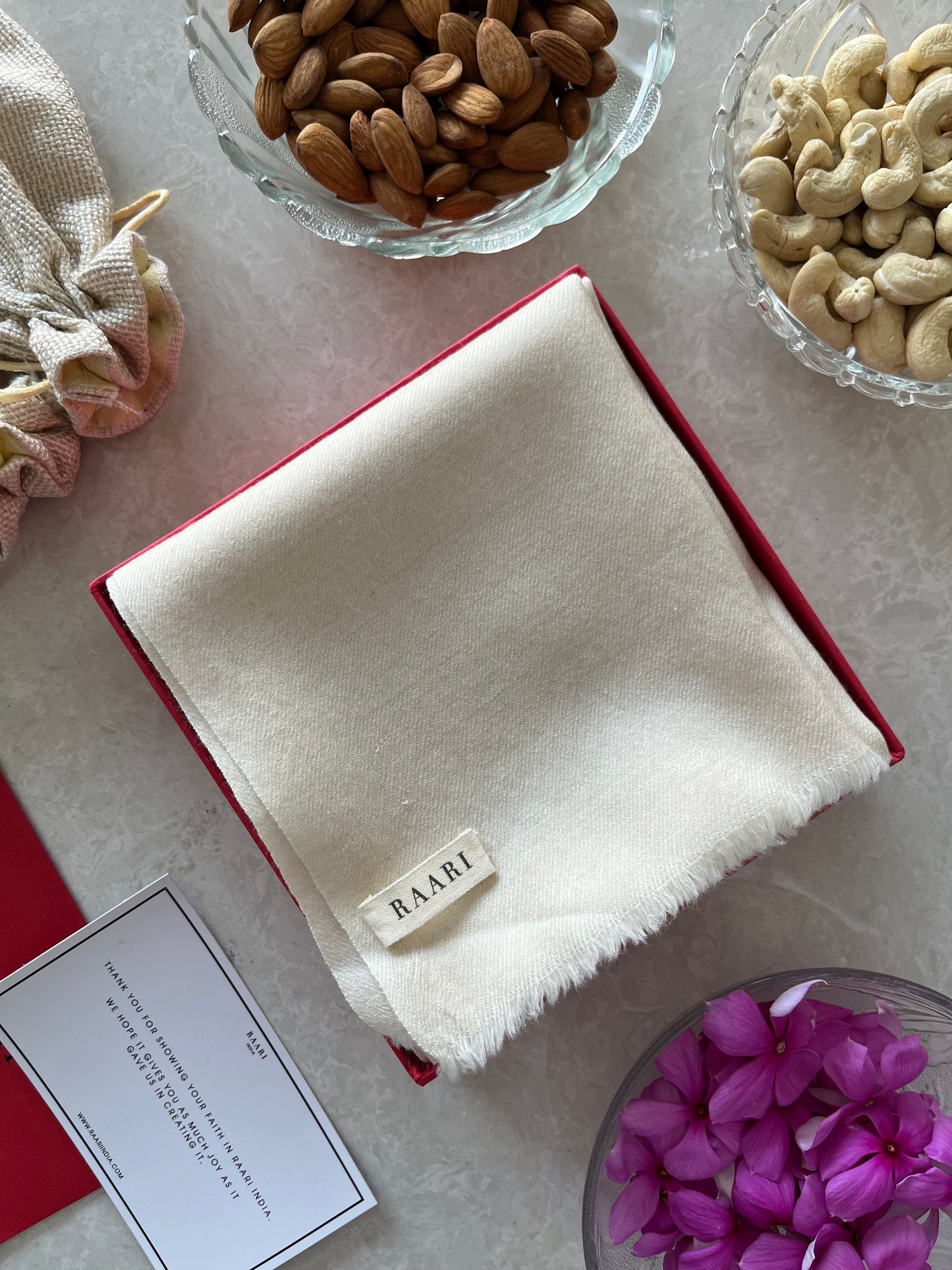 Royale Gift set - Shawl and Muffler